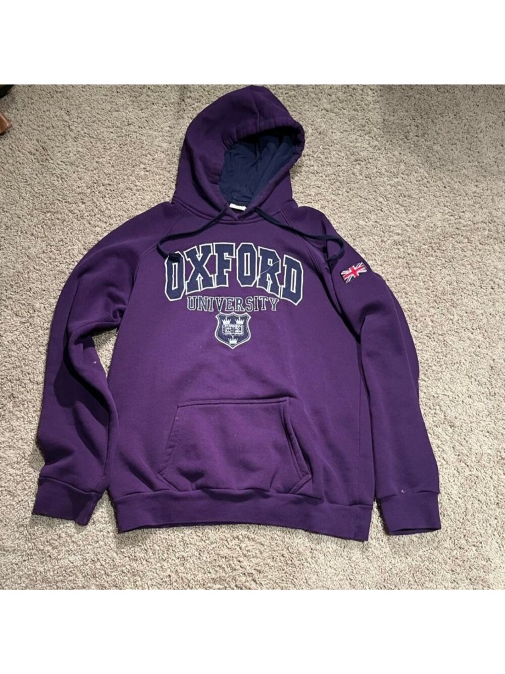 Oxford University hoodie with white text and crest, size XL #oxford